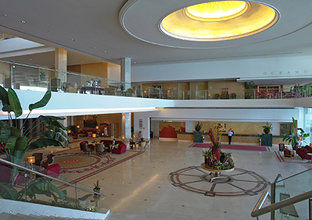Lobby of the Hotel Cascais Miragem